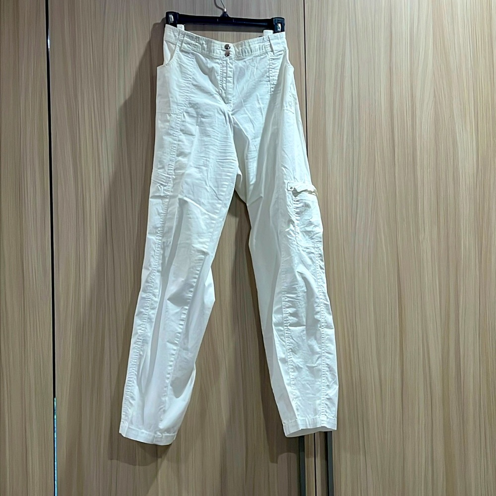 White Chico’s pants.